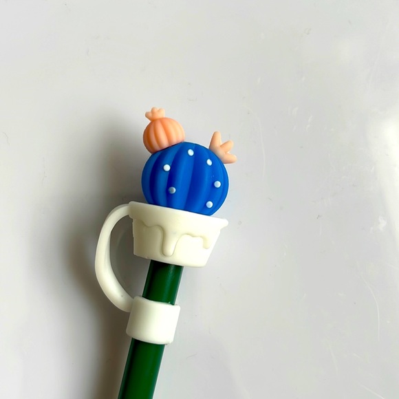 Silicone Cutie Cactus 🌵 Starbucks Straw Topper NEW - Picture 1 of 2